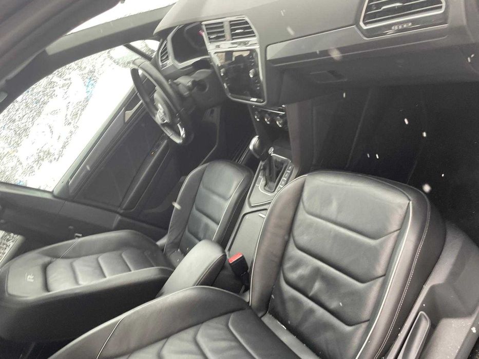 dezmembrez vw tiguan R-line 2019/bara fata tiguan/far tiguan