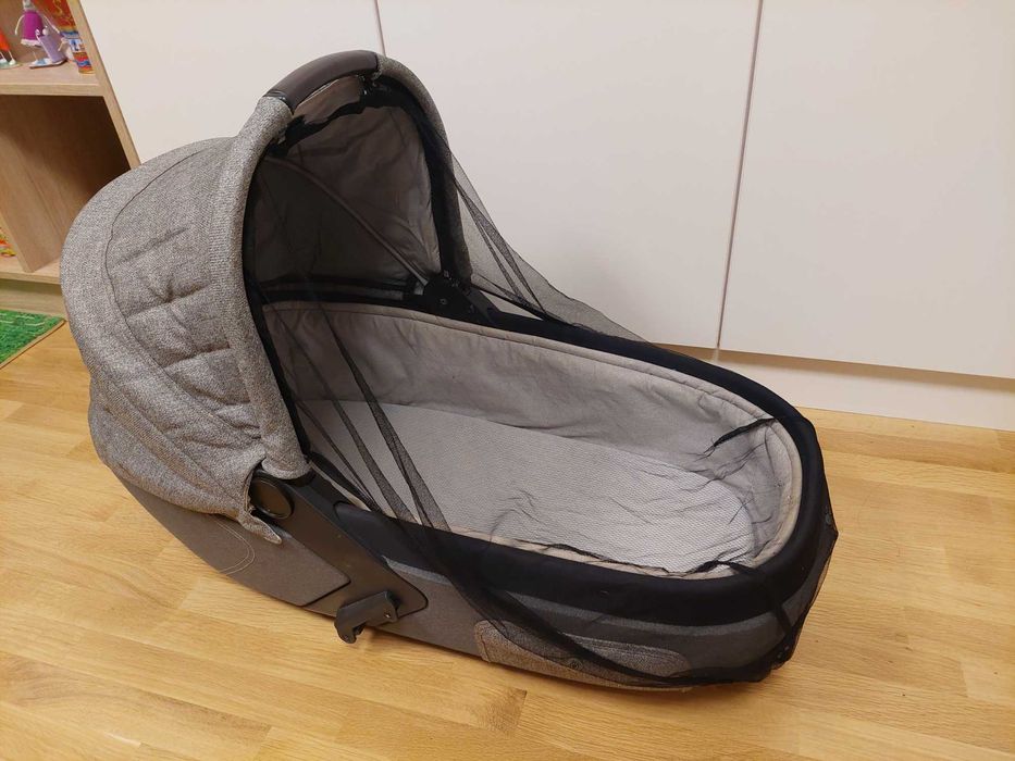 Кош за новородено за Mutsy Evo - с покривало и мрежа за насекоми