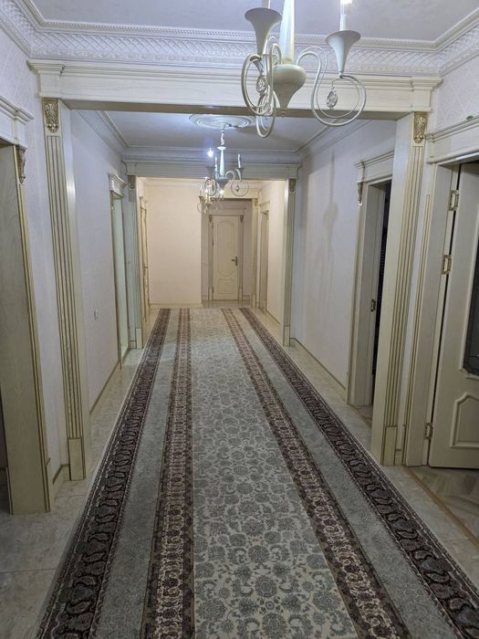 Шох мед метро Ойбек Банковская 5/6/9 квартира продаётся