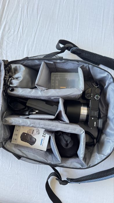 Vand Aparat foto a6000 plus 2 obiective si accesorii