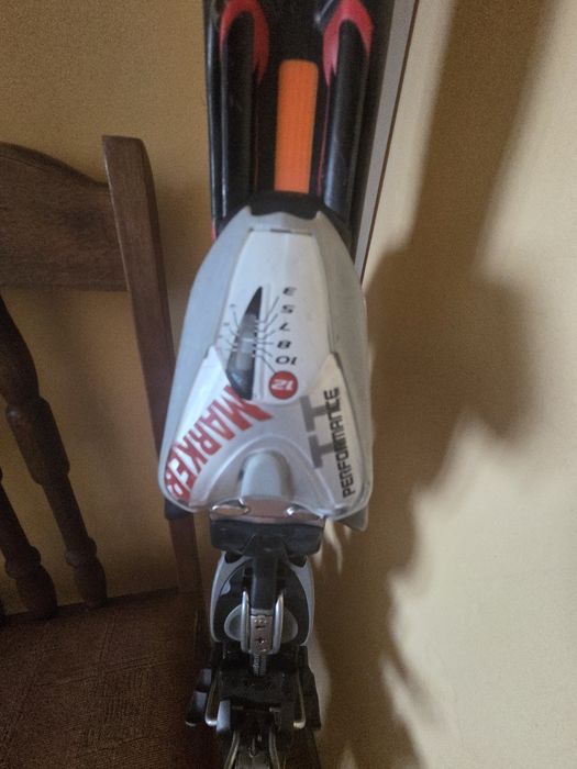 Ски с автомати Ски Völkl P60
173см 
Радиус 18,3м