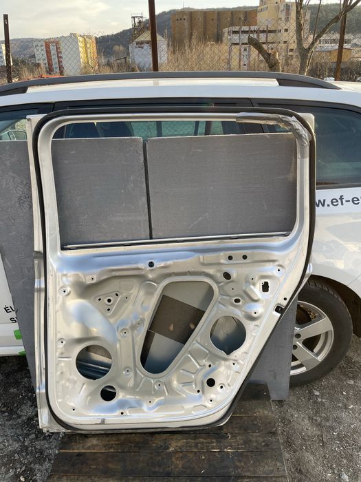 Задна лява врата за VW Touran Фолксваген Тауран 2015г-