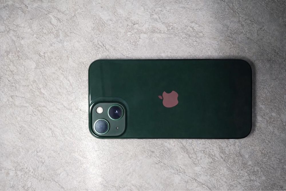 Продам айфон 13 128gb