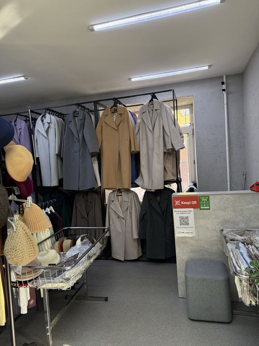 Продам действующий магазин одежды