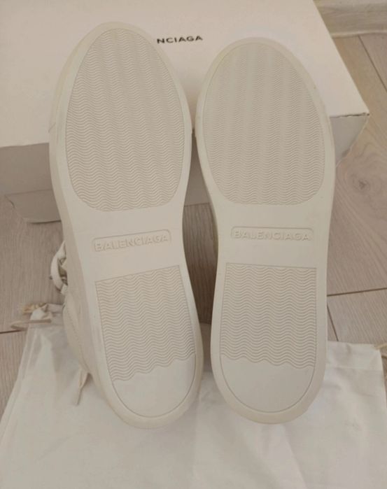 Balenciaga arena white