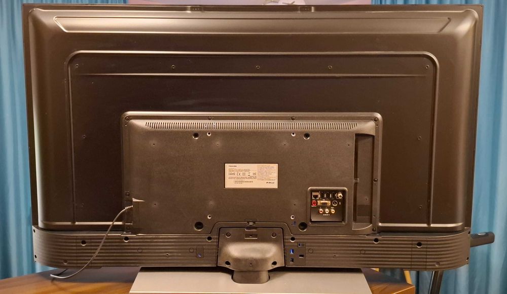 Телевизор Toshiba 49" 4K LED