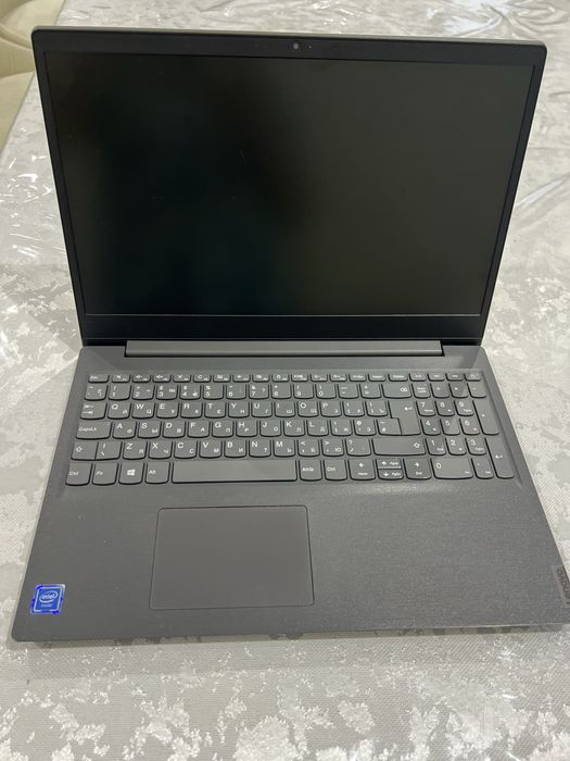 Lenovo noutbook sotiladi