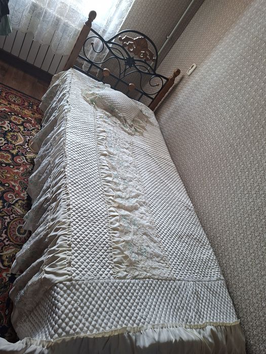 Продаётся кровать производство Малайзия