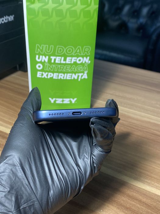 iPhone 17 Pro Max • 512 GB • Deep Blue