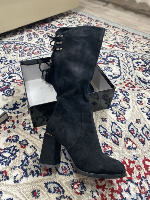 Зимние замшевые сапоги