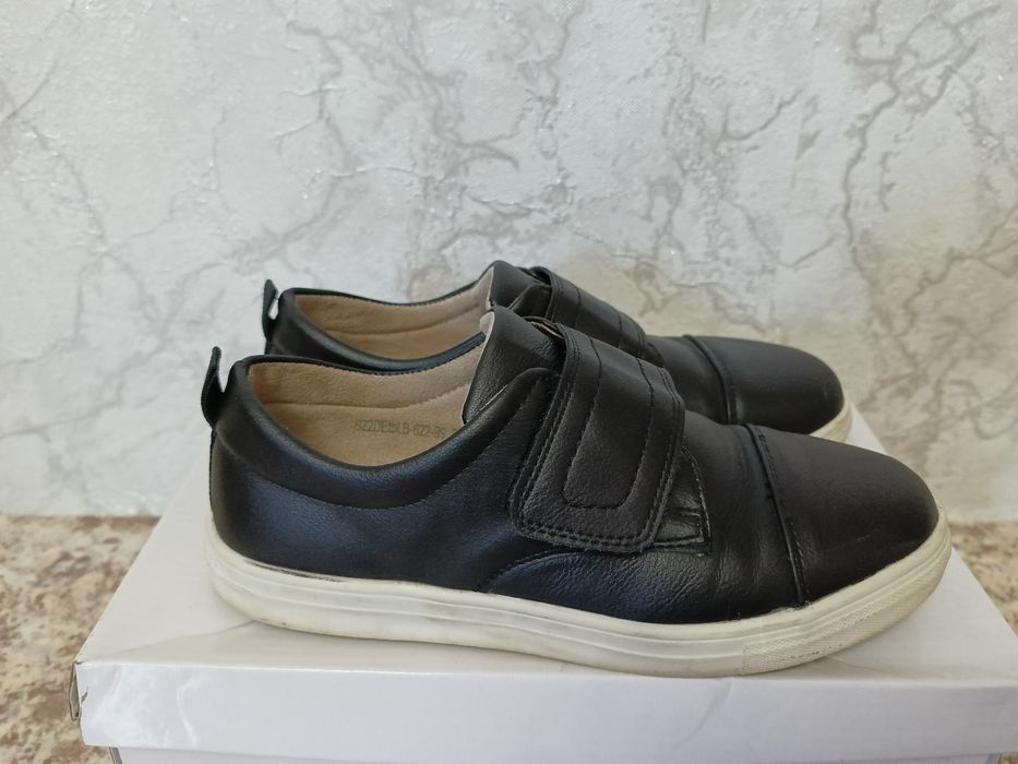 Продам туфли для девочки, макасины для мальчика