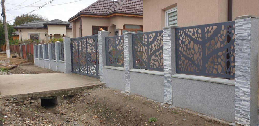 Gard fier forjat, Porti debitate personalizate