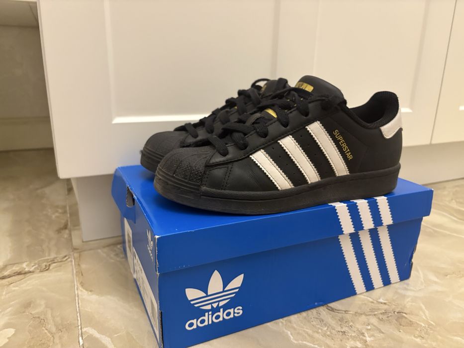 Adidas Superstar