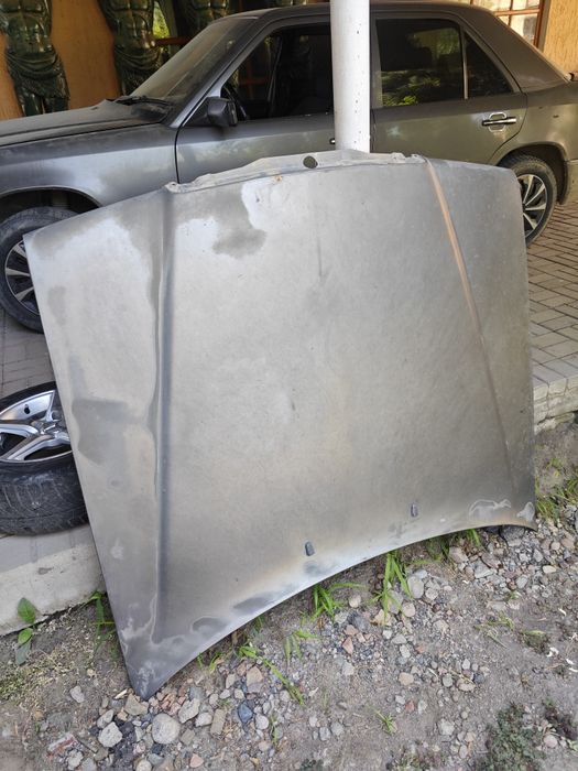 Продам капот от MB W124 дорест