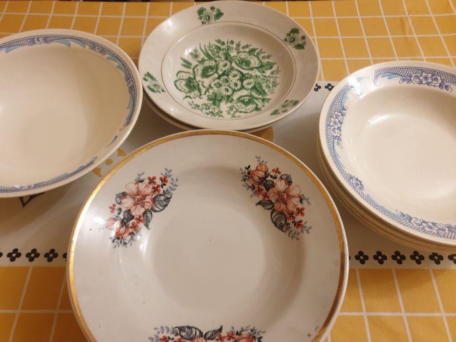 Продам тарелки красивое