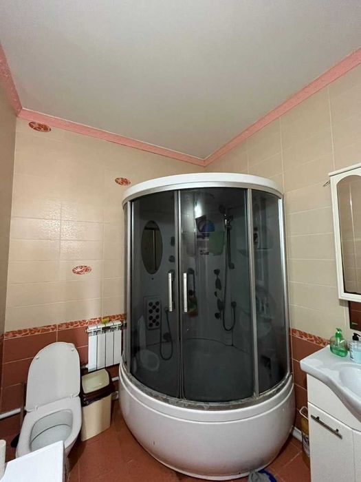 Продается дом 230 м², район Северо-западный