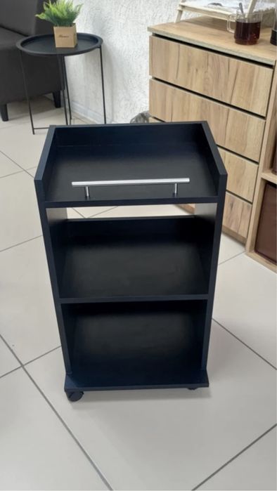 Продам тумбочку этажерка