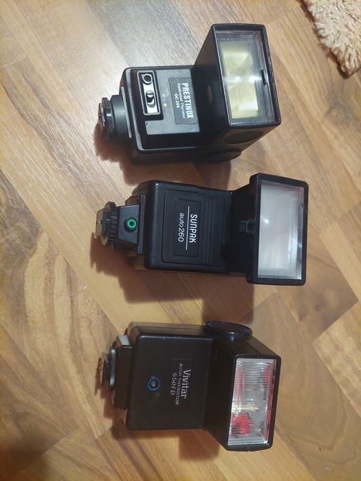 Blit foto,blițuri pentru diverse modele de aparat foto