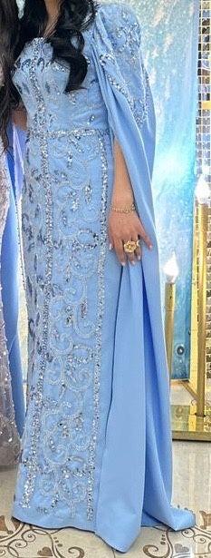 Продам новое вечернее платье