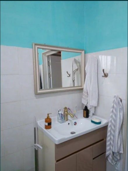 Срочно Продаётся Бобура Новостройка 2/5/5 с мебелью техникой !