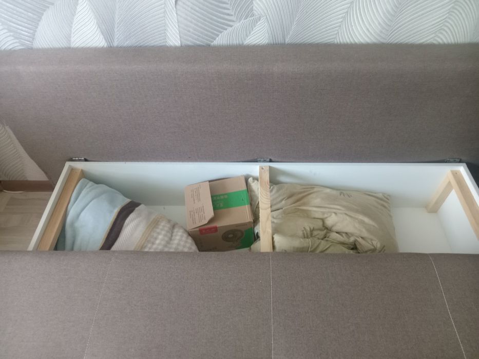 Продам диван в отличном состоянии.