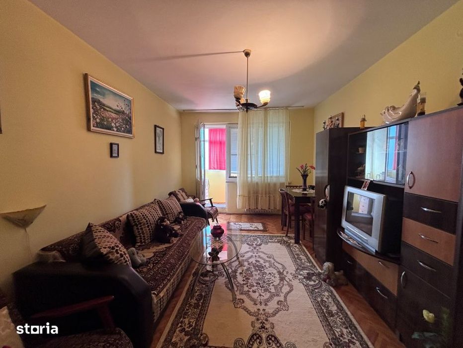 Apartament cu 2 camere decomandat | 2 Balcoane | Zona Hotel Royal