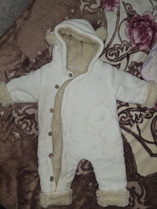 Продам почти новый комбинезон