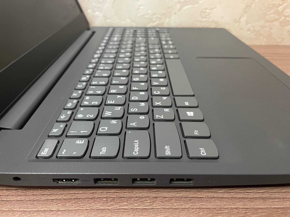 Lenovo V15-iil /Core i3-1005/8Gb Ram/256Gb ssd/intel graphics/