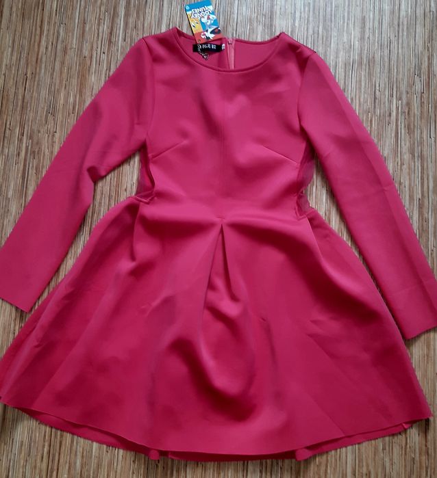 Платья размер 42-44. Новые.