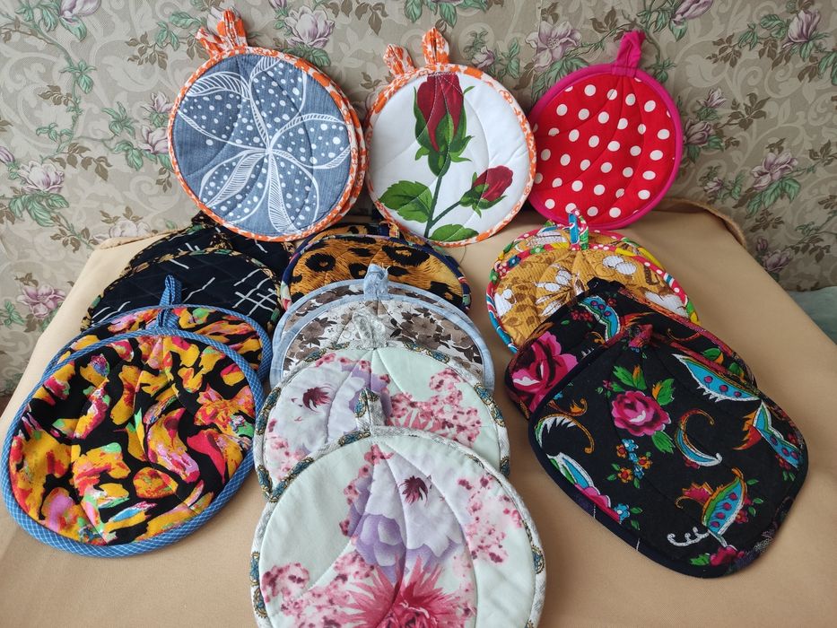 Ручной работы тапочки, прихватки, стельки, утеплитель для чайника!