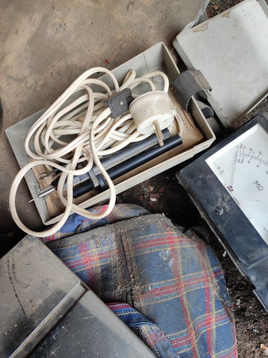 Мегоометр электрический