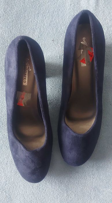 Pantofi smart-casual cu toc mediu