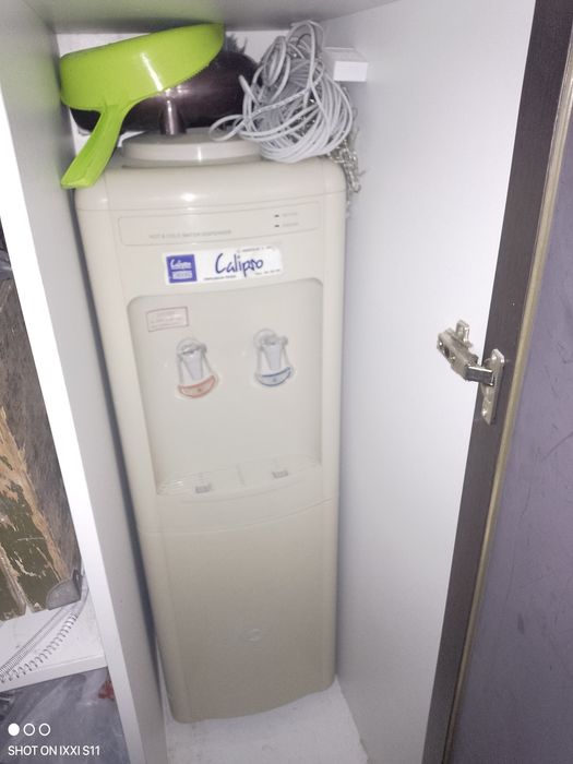 Диспенсер продам