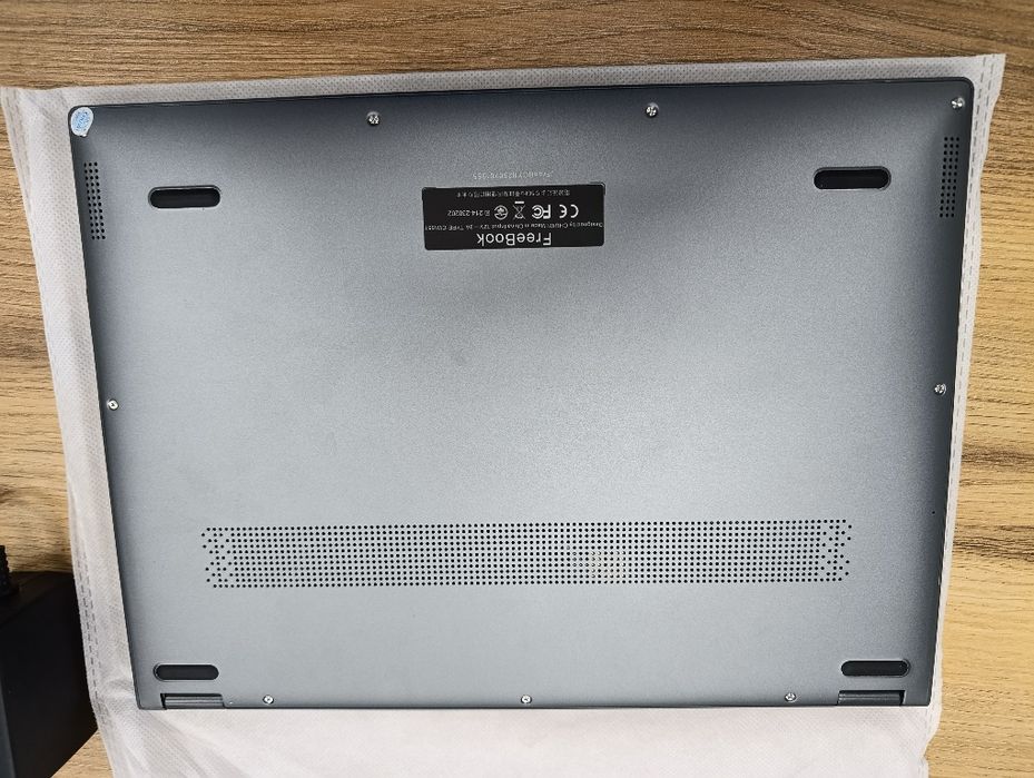 Продам ноутбук Chuwi FreeBook 13.4"