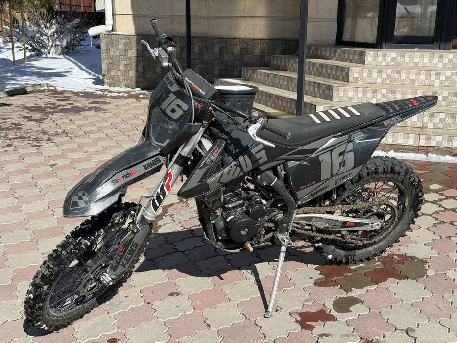 Мотоцикл Эндуро кевс