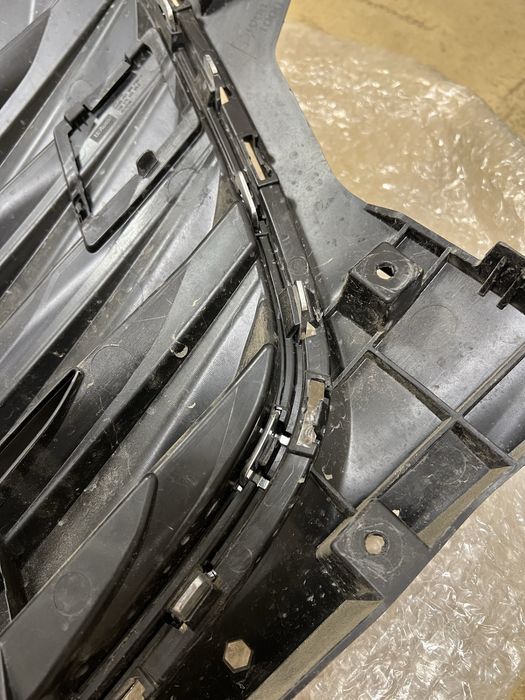 Решетка радиатора Chevrolet Onix 2025