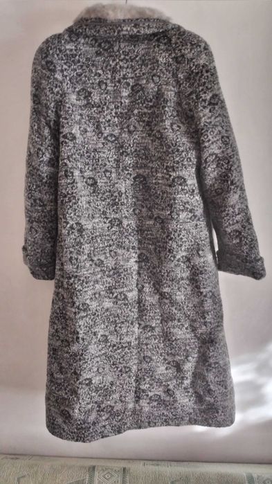 Продам зимнее пальто