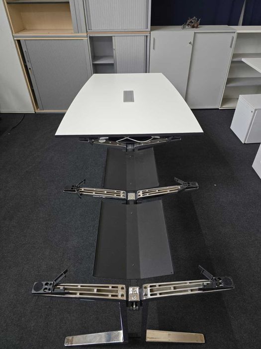 Masa conferinta 560 VS