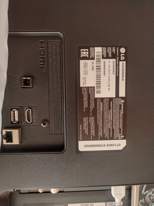 Продам телевизор на запчасти