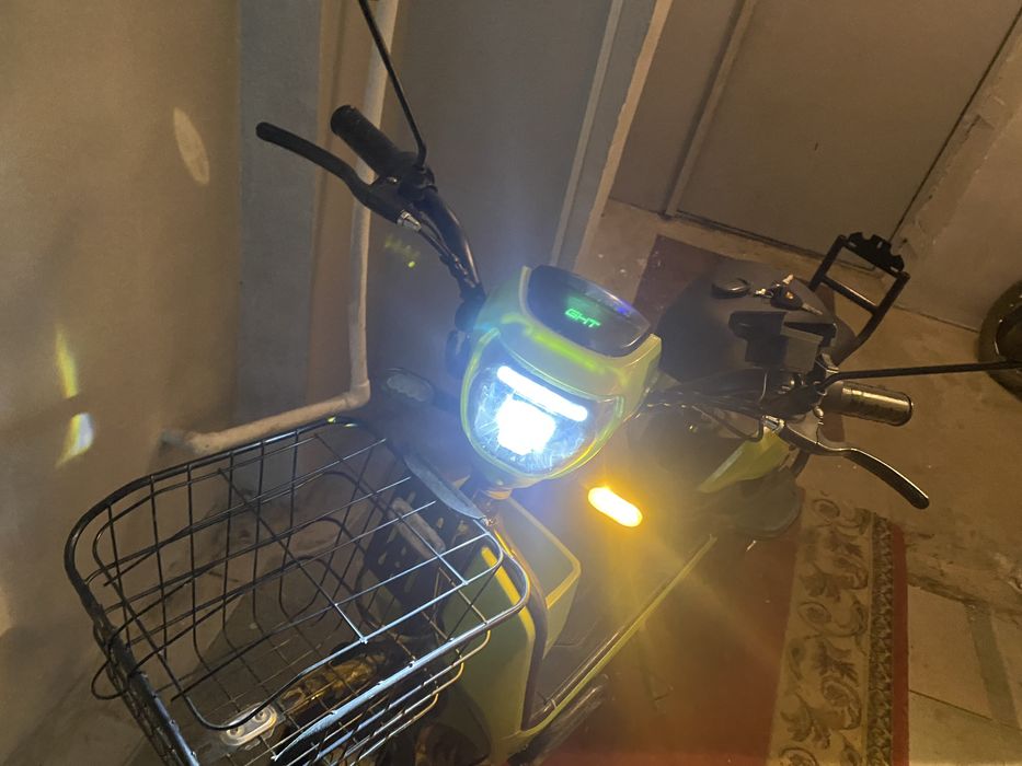 Продам скутер 120000тг 600w