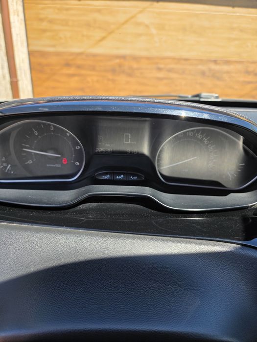 Vând Peugeot 208, 1,6 diesel