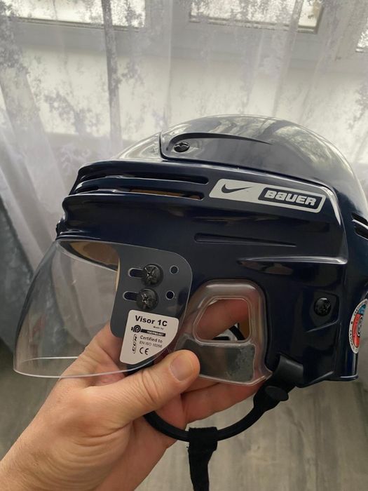 шлем bauer  с визором