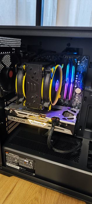 Компютър геймърски  ryzen 5600x ,rx 6600xt ,16 рам 3200mhz, захр.600+bronze
