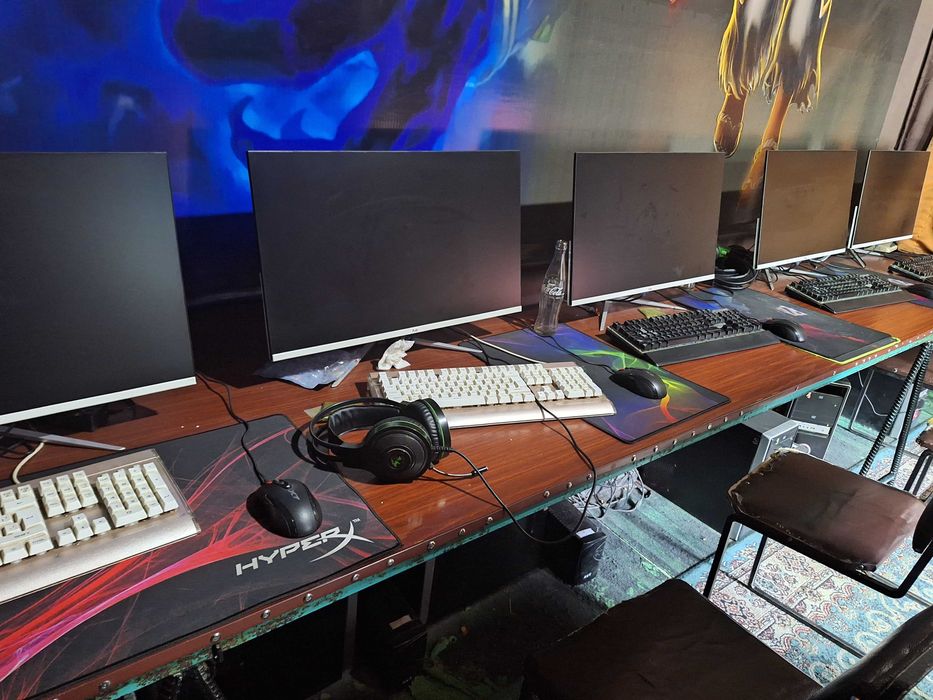 10 dona kompyuterlar hamda playstation  3 va 4 sotiladi