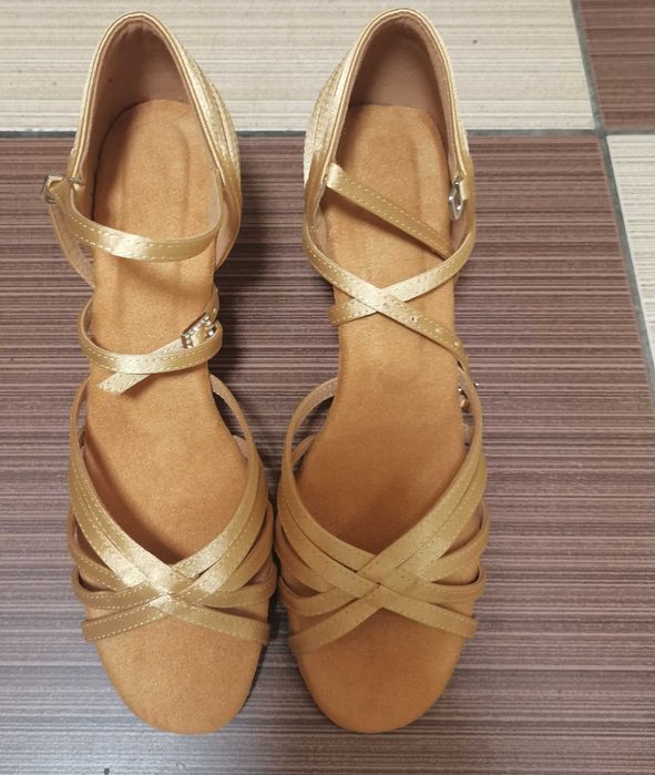 Sandale noi dansuri latino