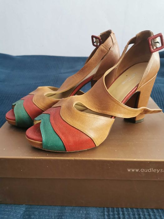 Нови сандали AUDLEY на висок ток - естествена кожа, номер 39