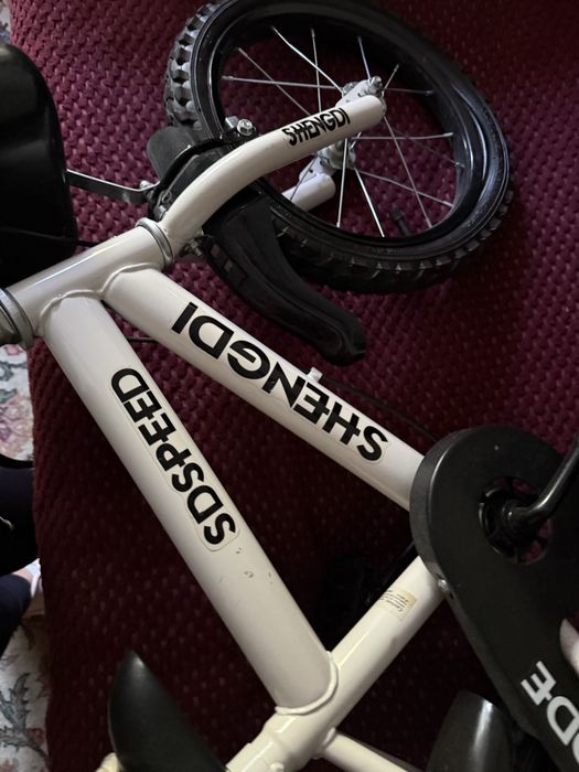 Bicicleta de copii 3-5 ani