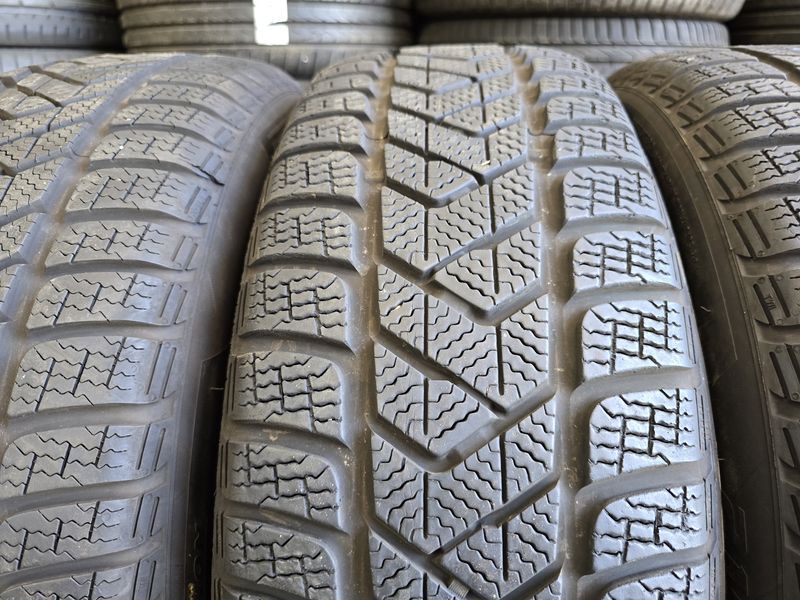 215/55/18 PIRELLI 4бр