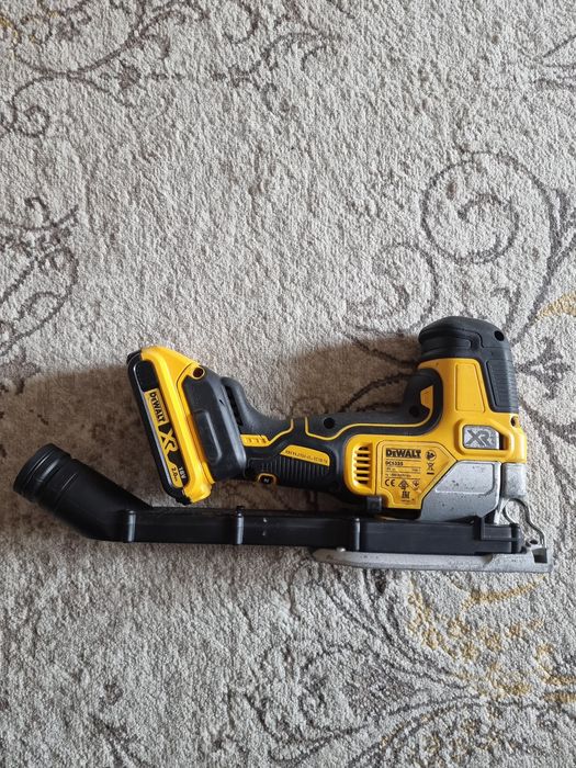 Șoricel,  pendular dewalt dcs335 cu baterie de 2ah