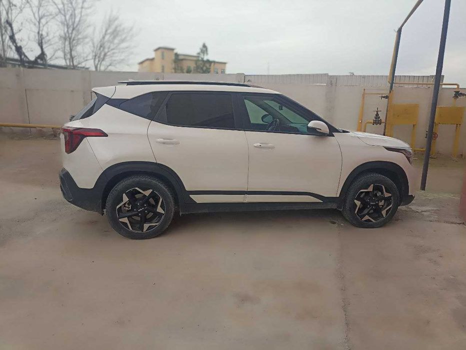 Kia seltos 1 poz